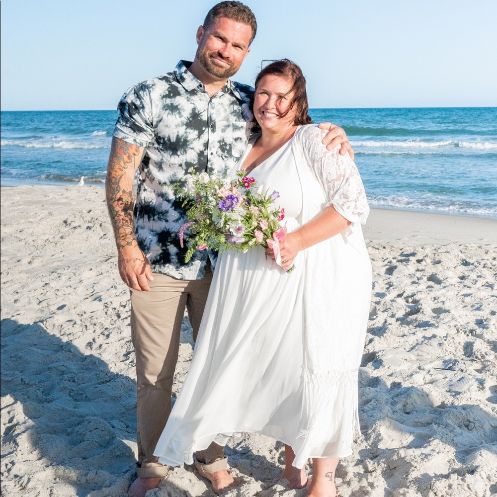 TORRID IVORY FLORAL LACE TASSEL KIMONO